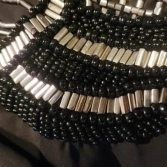 Black size 8 sheath intricate beaded dress. In prestine condition. NWT - Picture 13 of 13